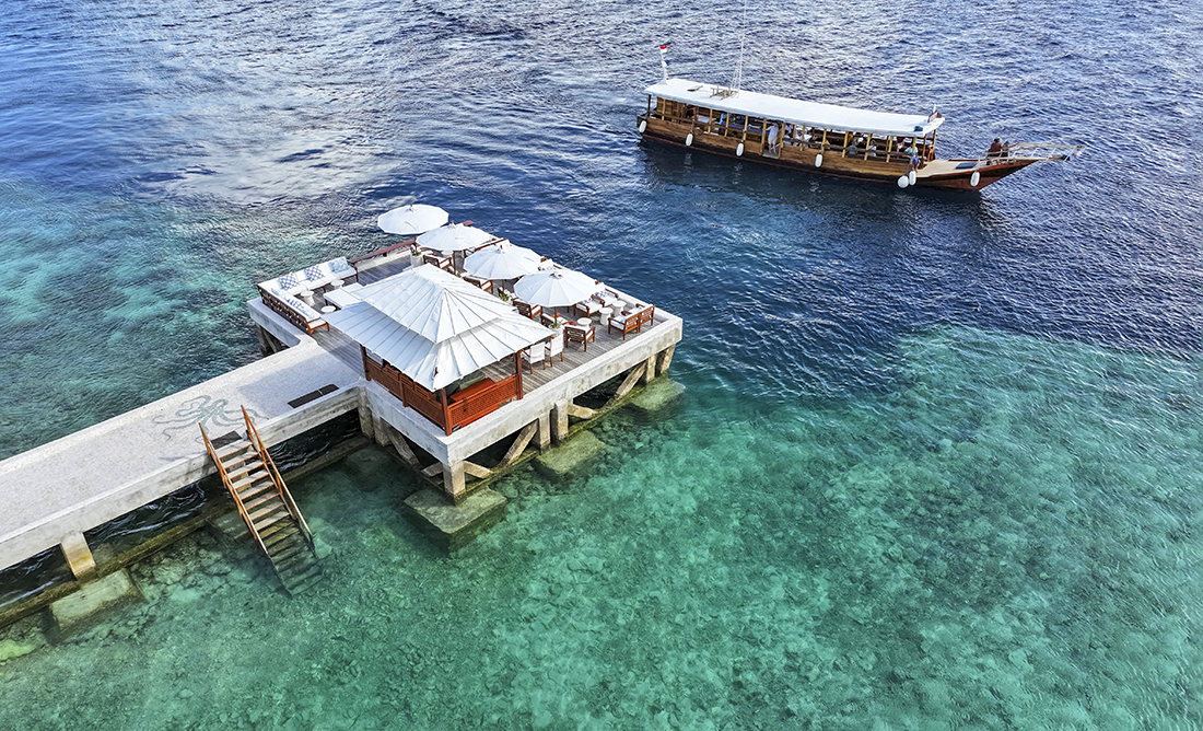 Jump on one of Wakatobi's spacious dive boats or step in from the end of the resort's jetty for a House Reef dive, the choice is yours.