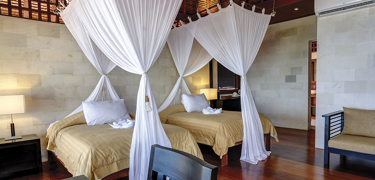 As an option any bedroom in the villas can be changed from one large bed to two separate beds